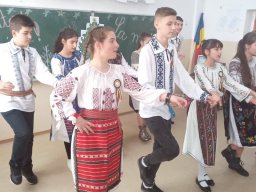 48428273_341777573270854_4064267177849520128_n